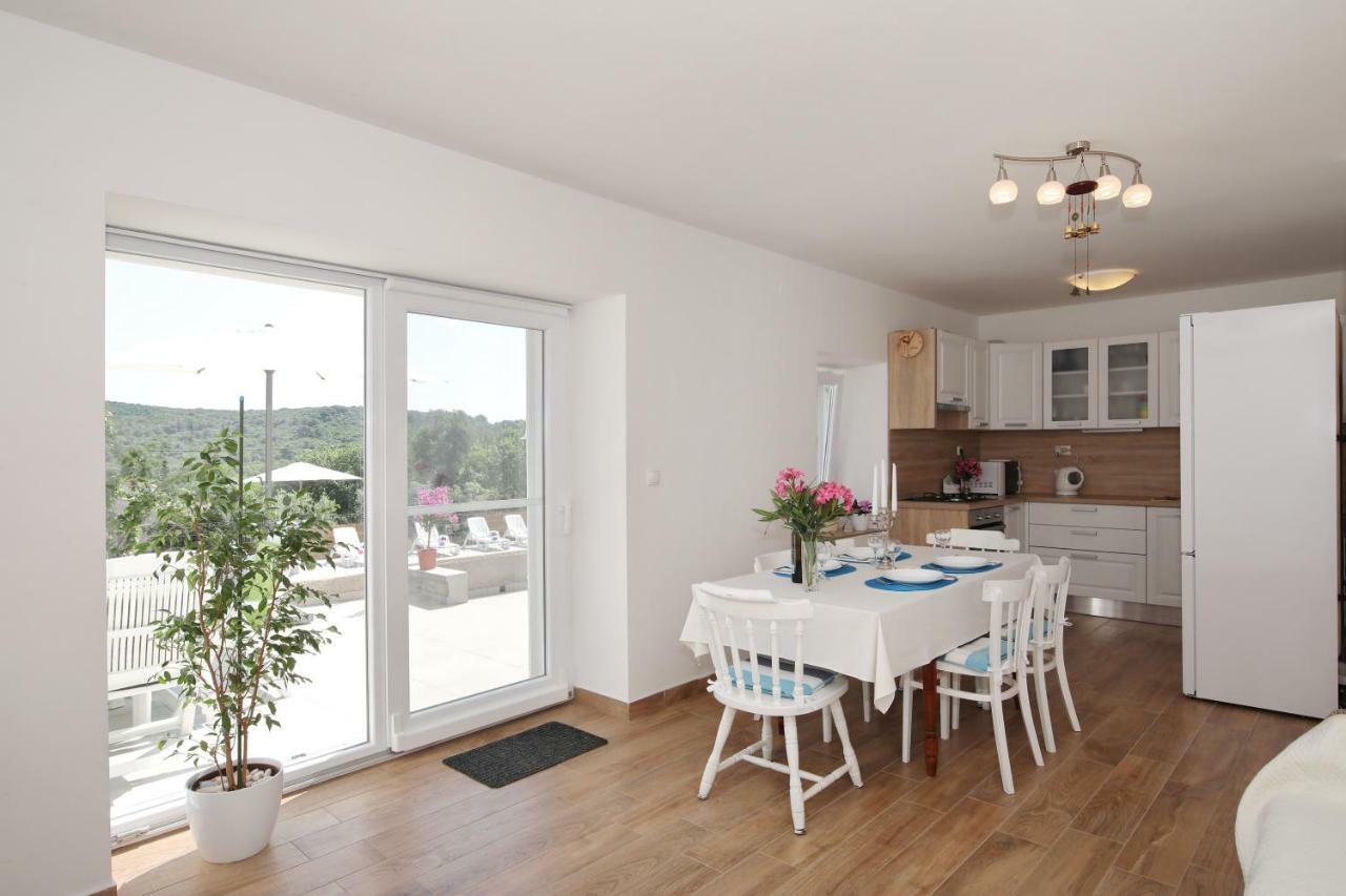 Holiday Home On Dugi Otok - Otok Brbinj Eksteriør billede