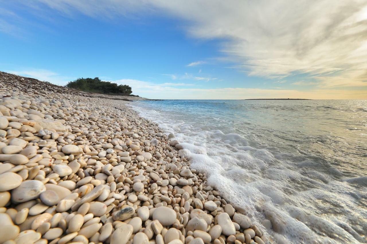 Holiday Home On Dugi Otok - Otok Brbinj Eksteriør billede